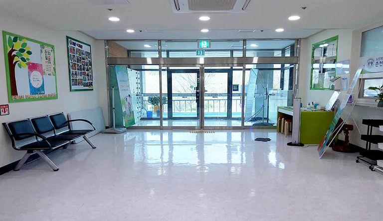 춘천원광효도의집 출입구 현관