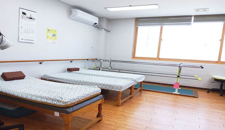춘천원광효도의집 2층 물리치료실